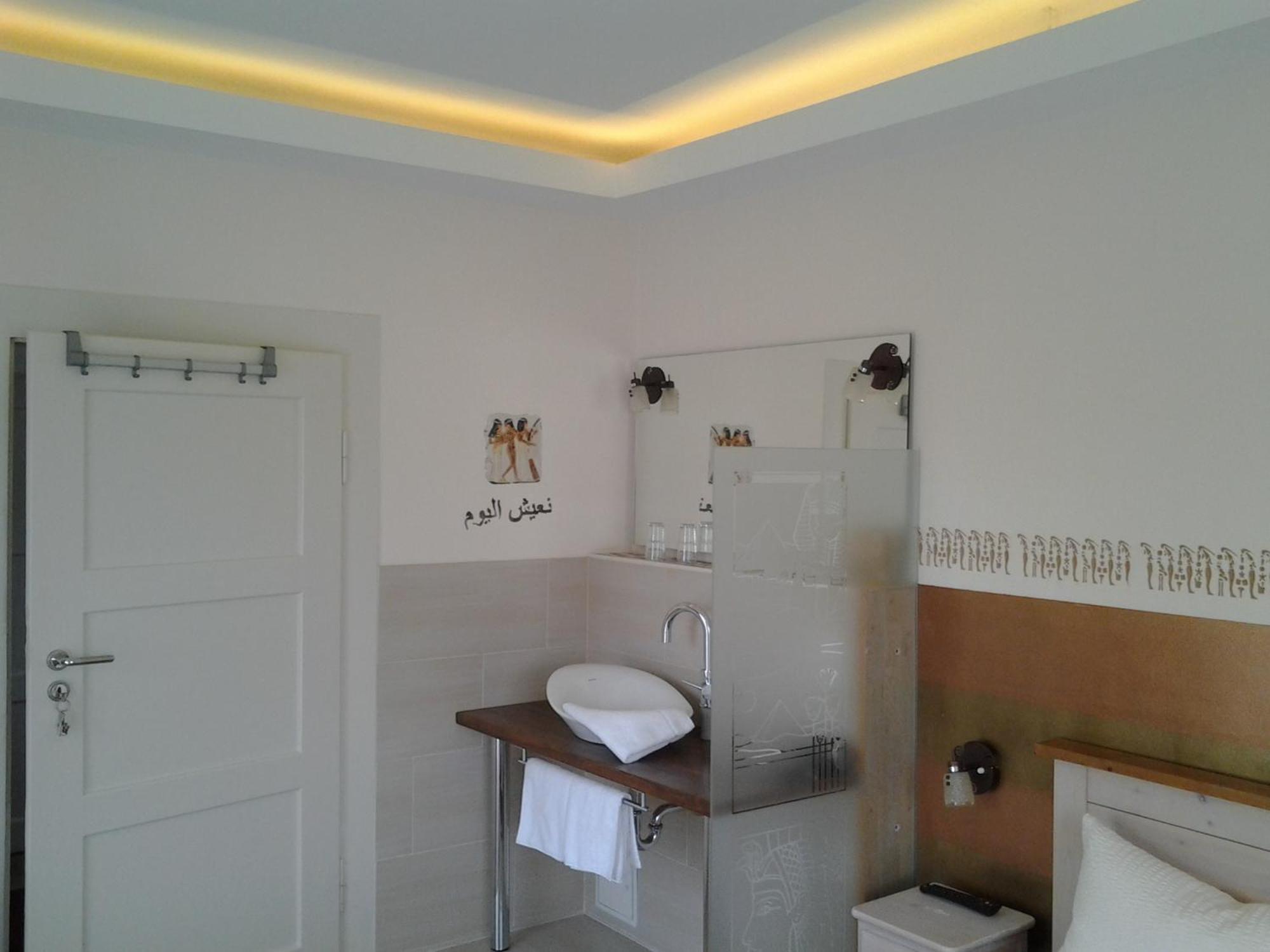 Lug Ins Land Wachsenberg Hotel Neusitz  Bilik gambar